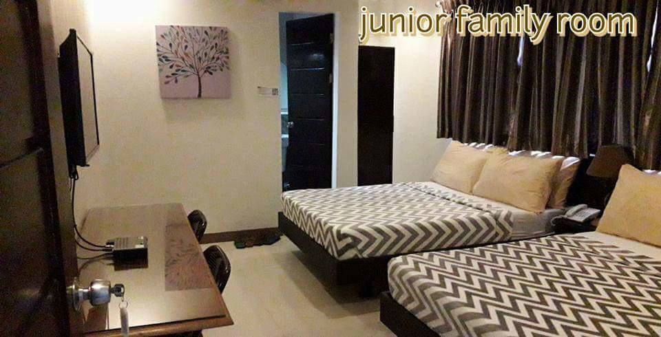 Urbantel Hotel Lucena Exterior photo